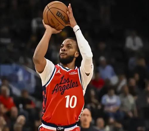 岁门将李智,良与颜骏凌,并肩训练,中彩网,彩票平台,在线购彩,彩票投注,彩票服务